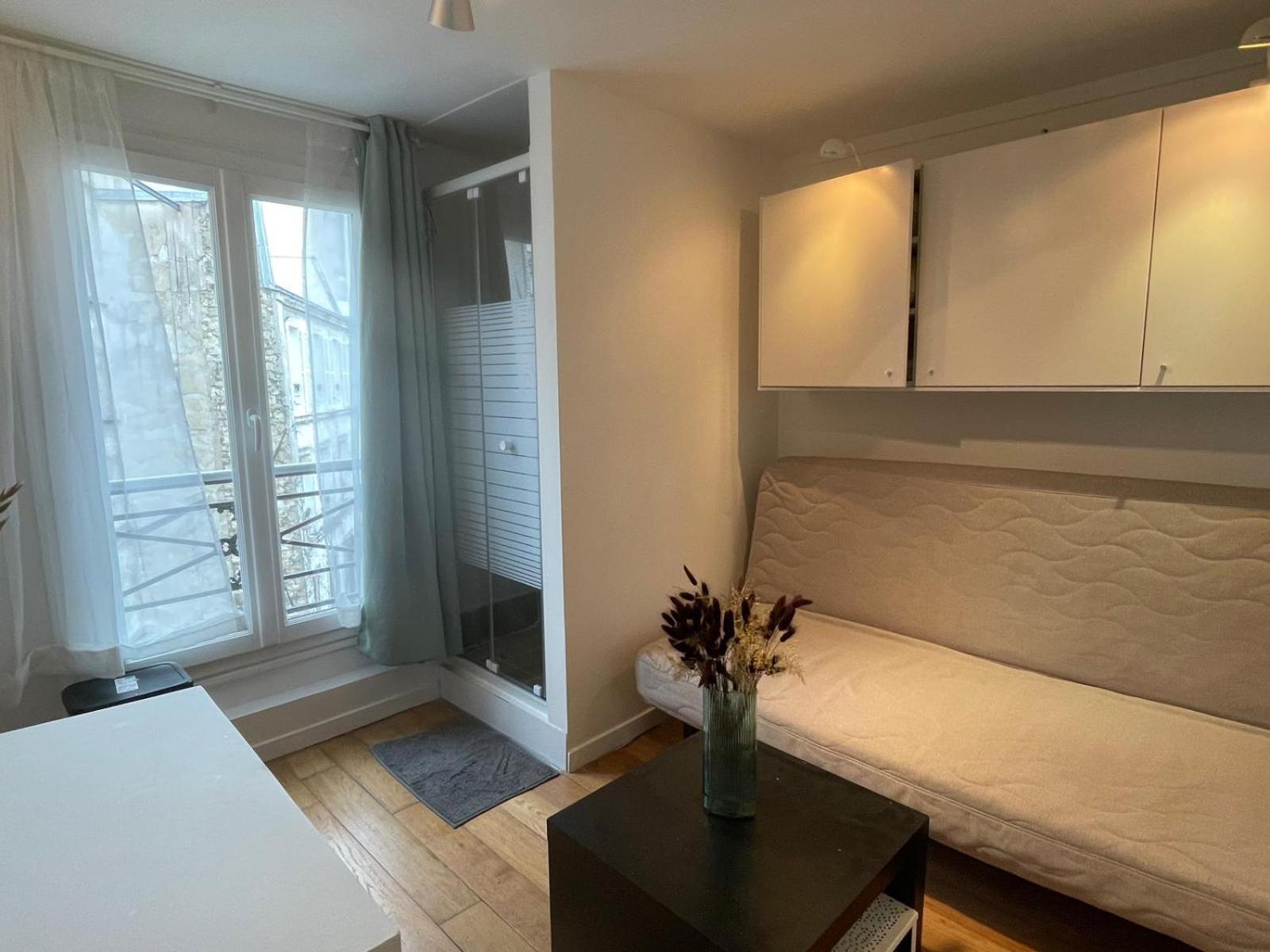 Au Petit Cuvier 5 * Paris